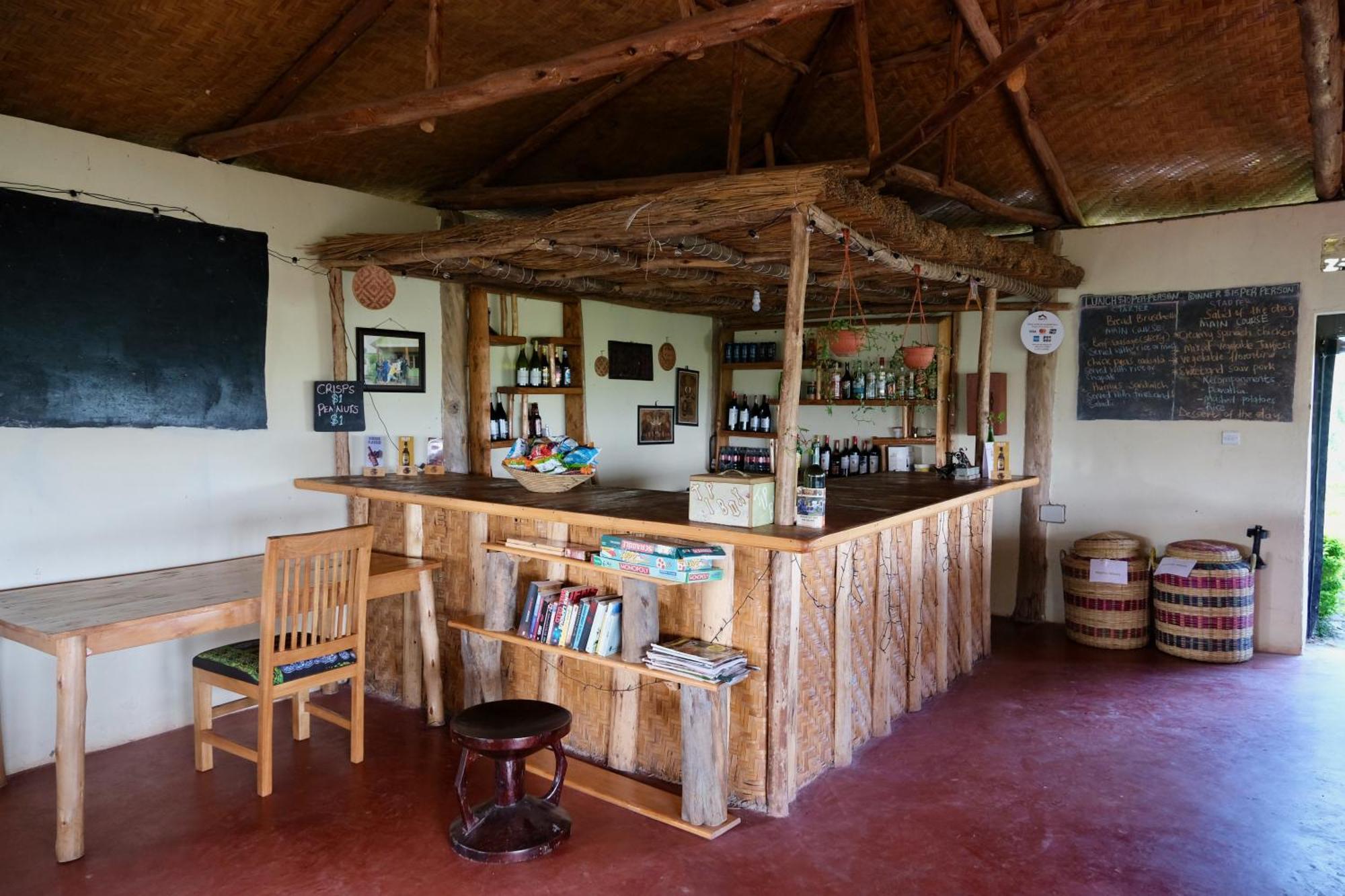 Hyena Hill Lodge Sanga ภายนอก รูปภาพ